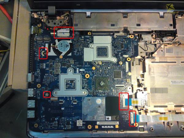 Замена термопасты на ноутбуке самсунг np355v5c. Samsung np355v5c. Ноутбук Samsung np355v5c. Батарейка BIOS Samsung 355v. Батарейка биос для ноутбука Samsung np350v5c.